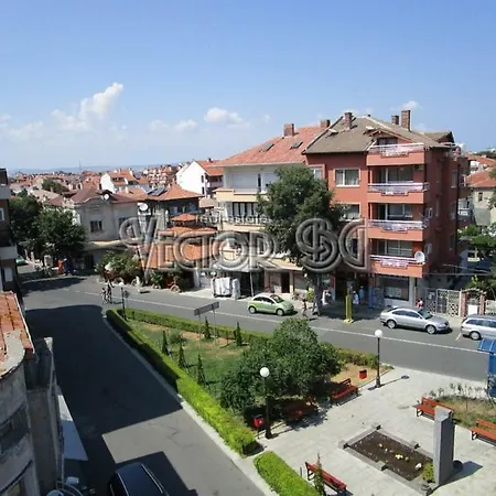 דירה Nikolaev Lux פומורי